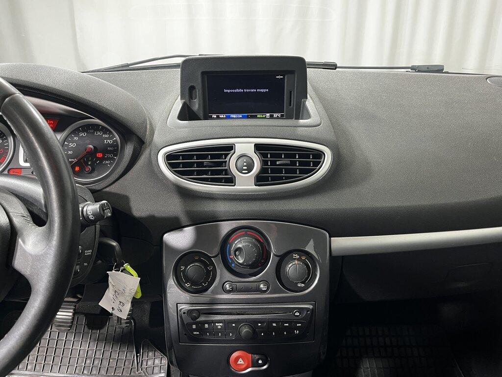 Renault Clio 1.2 16v Live! 3p