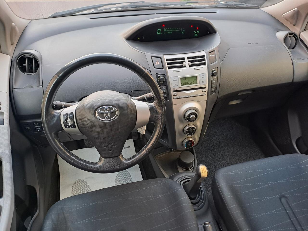 TOYOTA YARIS 1.0 BENZINA *72.000 KM*