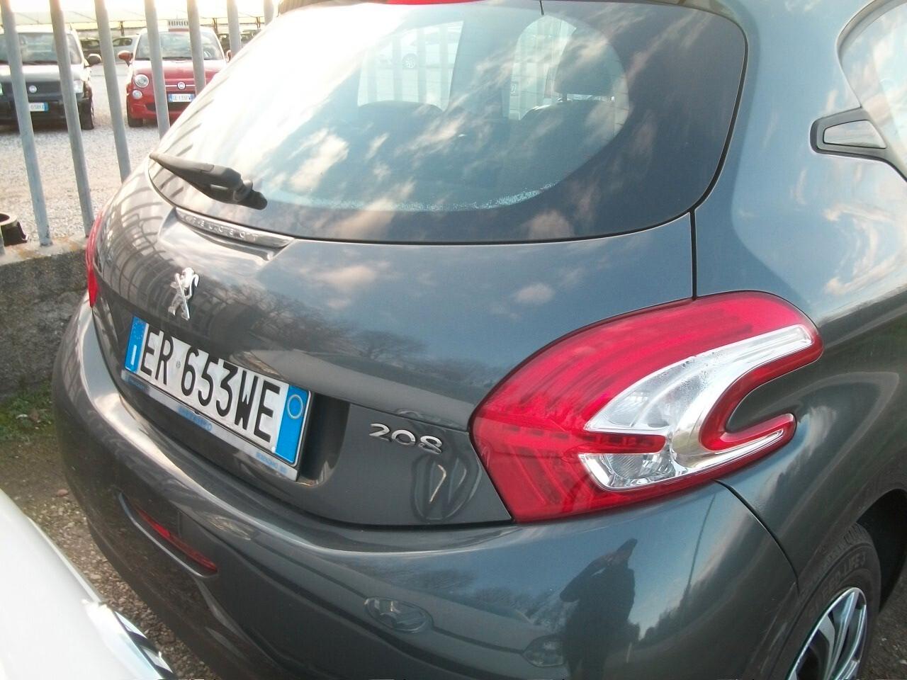 Peugeot 208 1.0 VTi 68 CV 3 porte Active si neopatentati garanzia un anno
