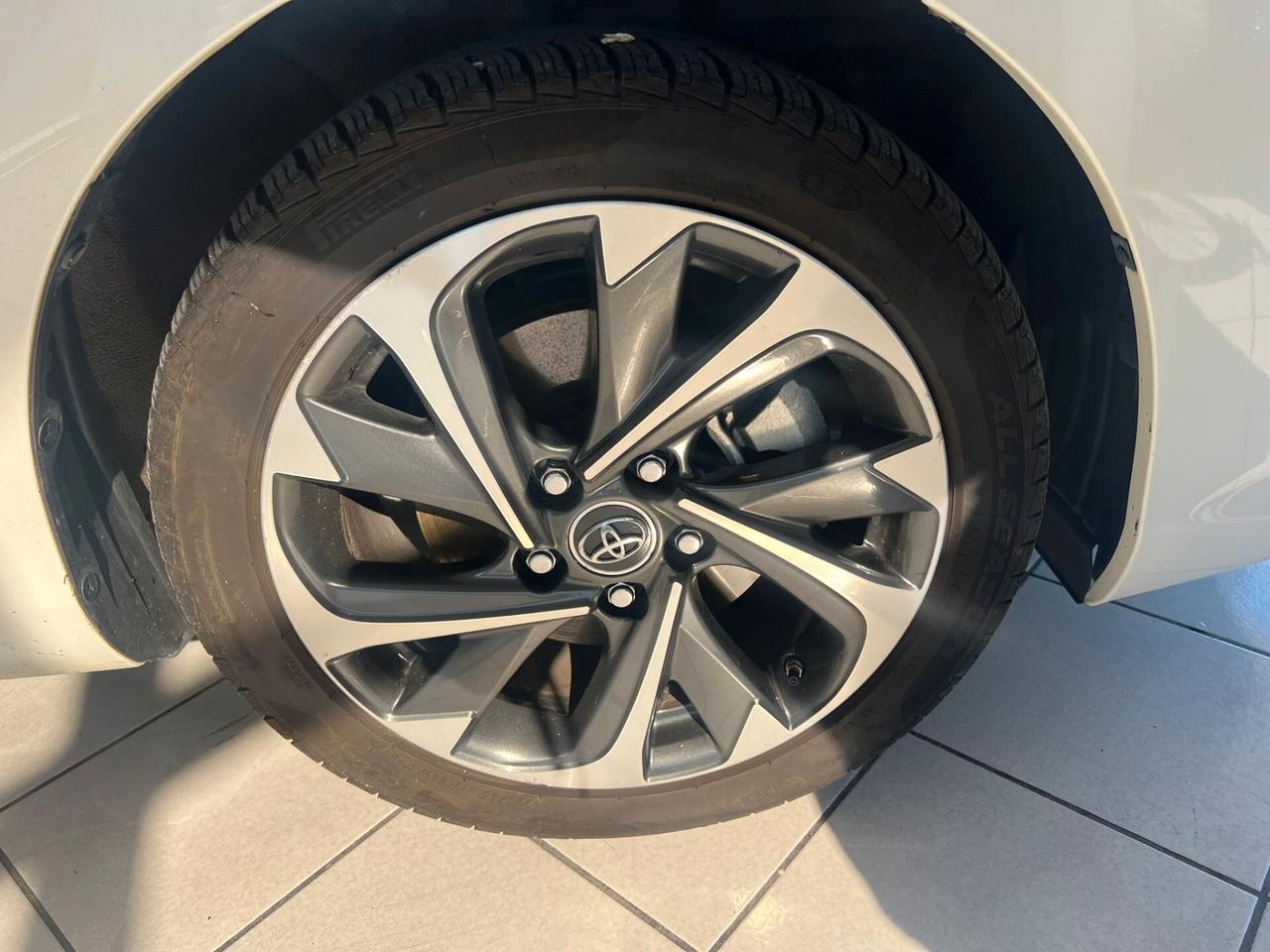 Toyota Auris Touring Sports 1.8 Hybrid Lounge