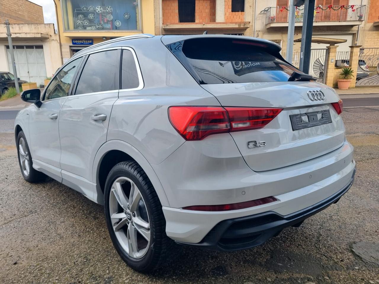 Audi Q3 35 TDI S tronic line edition ITALIANA