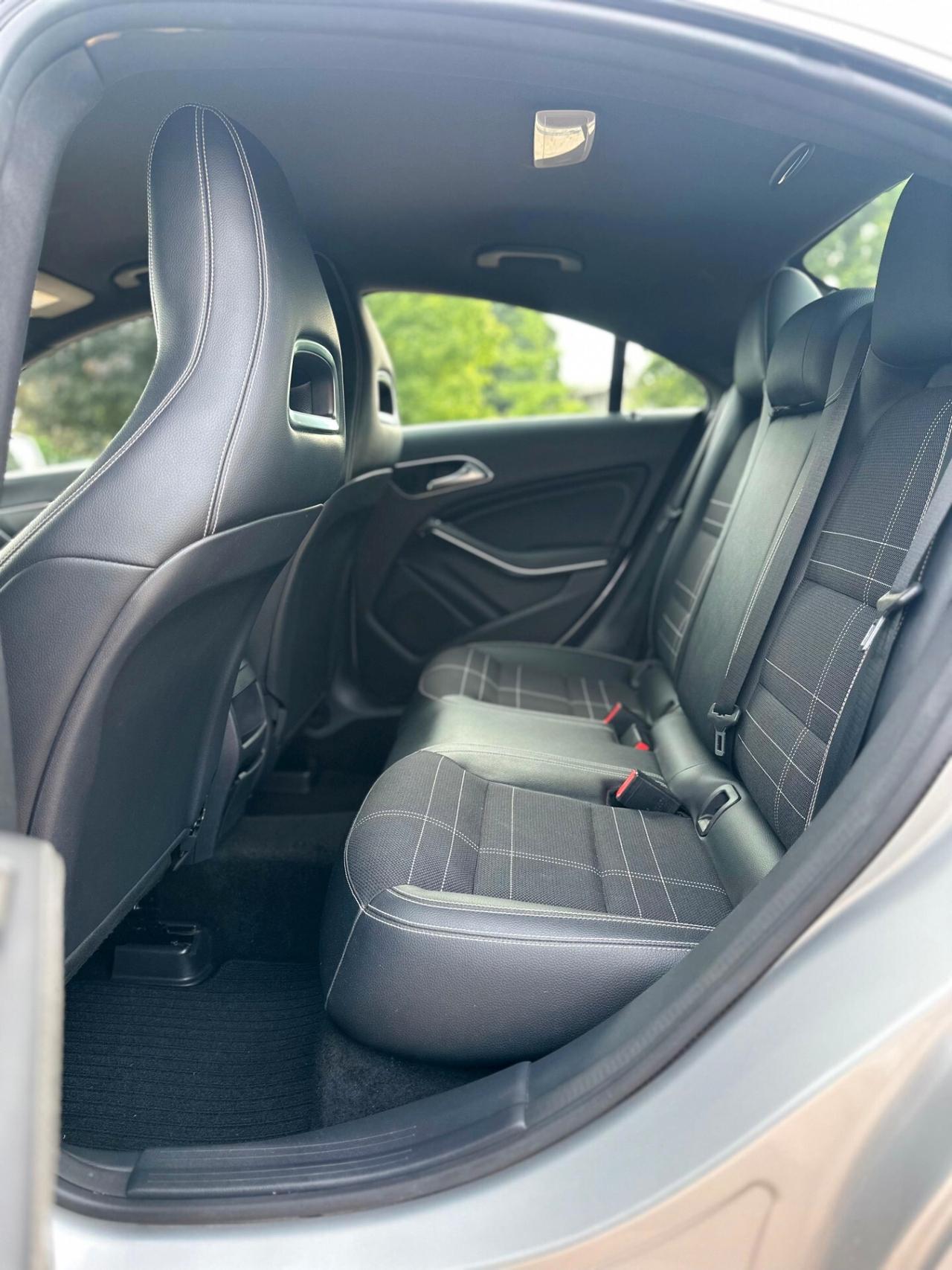 Mercedes-benz CLA 180 d Automatic Premium NEOPATENTATI
