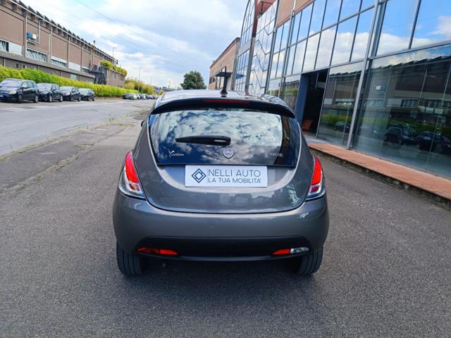 LANCIA Ypsilon 1.0 FireFly 5 porte S&S Hybrid Silver Plus