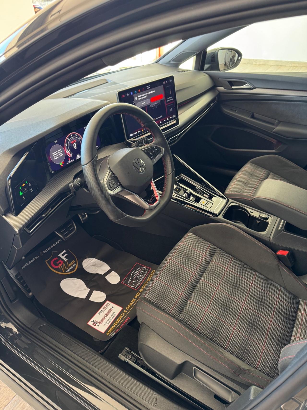 Volkswagen Golf 2.0 TSI GTI DSG