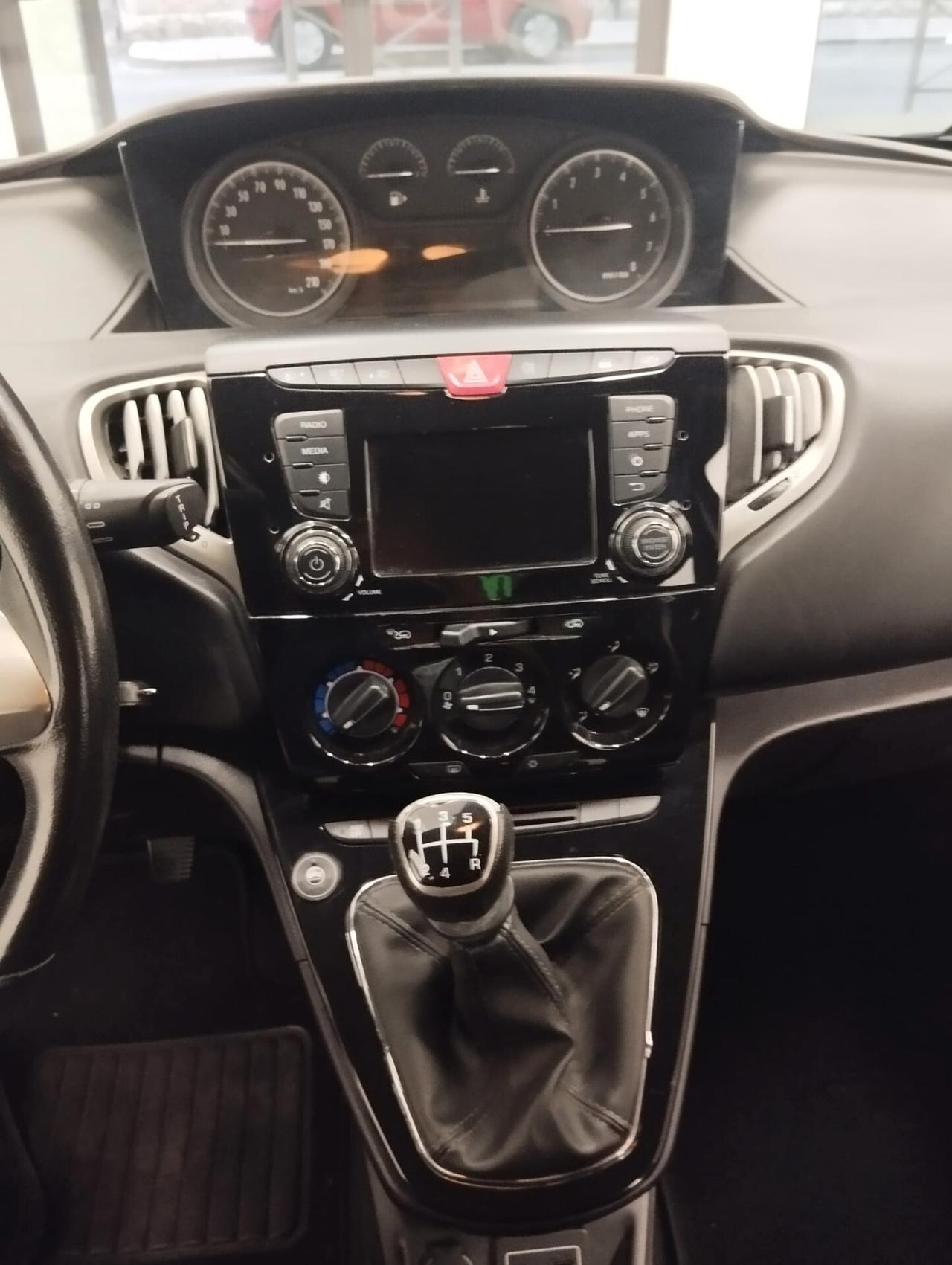 Lancia Ypsilon 1.2 69 CV 5 porte GPL Ecochic Mya