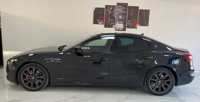 Maserati Ghibli V6 Diesel 275 CV Gransport Black Edition