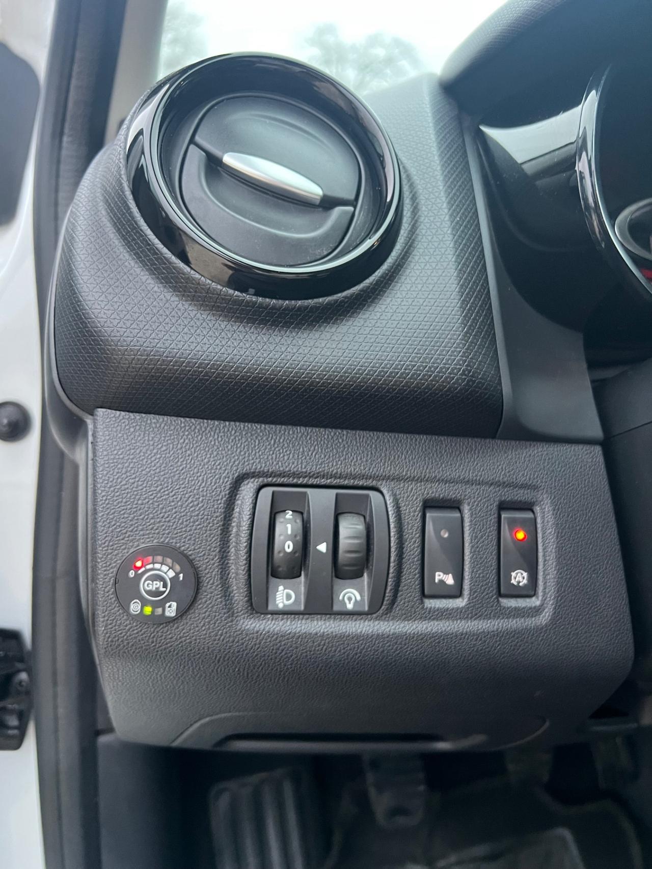 Renault Clio GPL 5 porte Permute rate garanzia