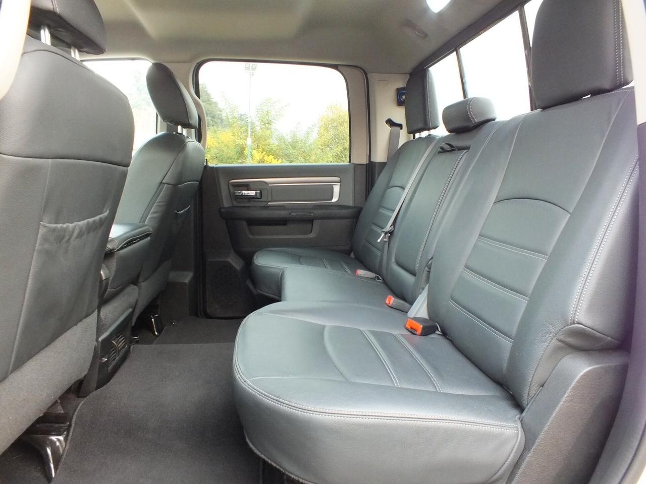 DODGE RAM 1500 V8 401 CV B/GPL 4X4 AUTOCARRO 6 POSTI