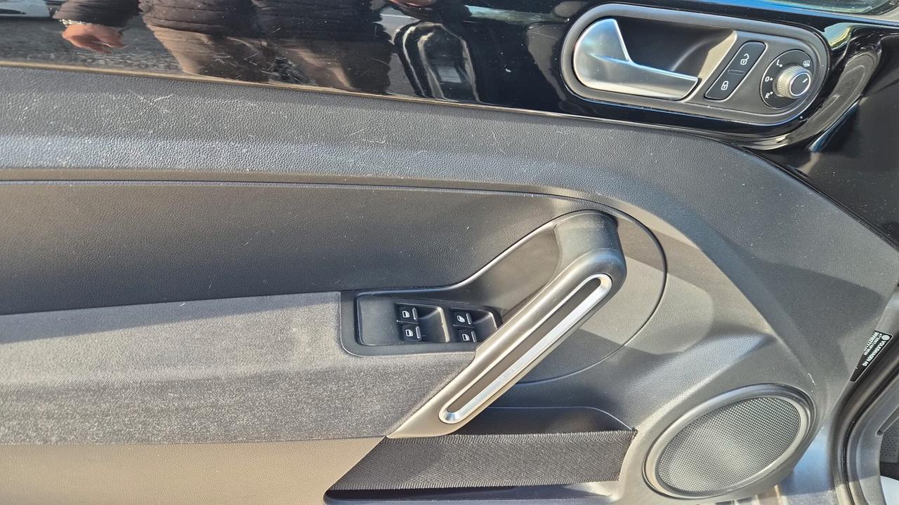 Volkswagen Maggiolino Cabrio 2.0 TDI DSG 150 CV Sport BlueMot. Tech.