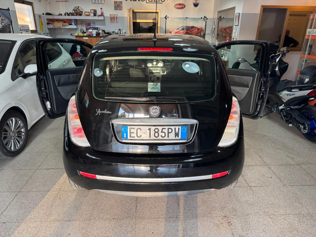 Lancia Ypsilon 1.2 cc. GPL Platino 77 cv. OK NEOPATENTATI