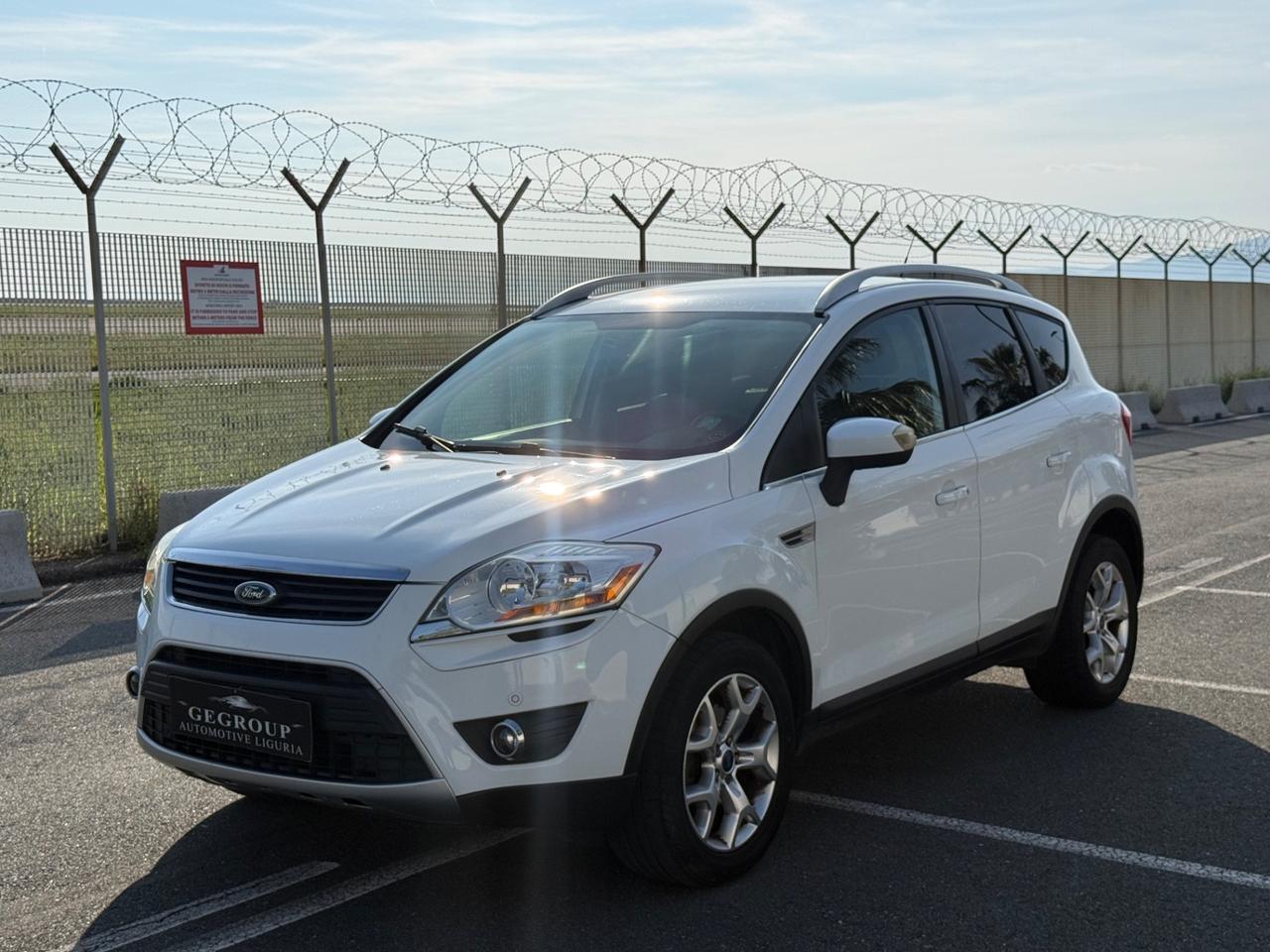 Ford Kuga 2.0 TDCi 140 CV 2WD Titanium DPF-FULL OPTIONAL