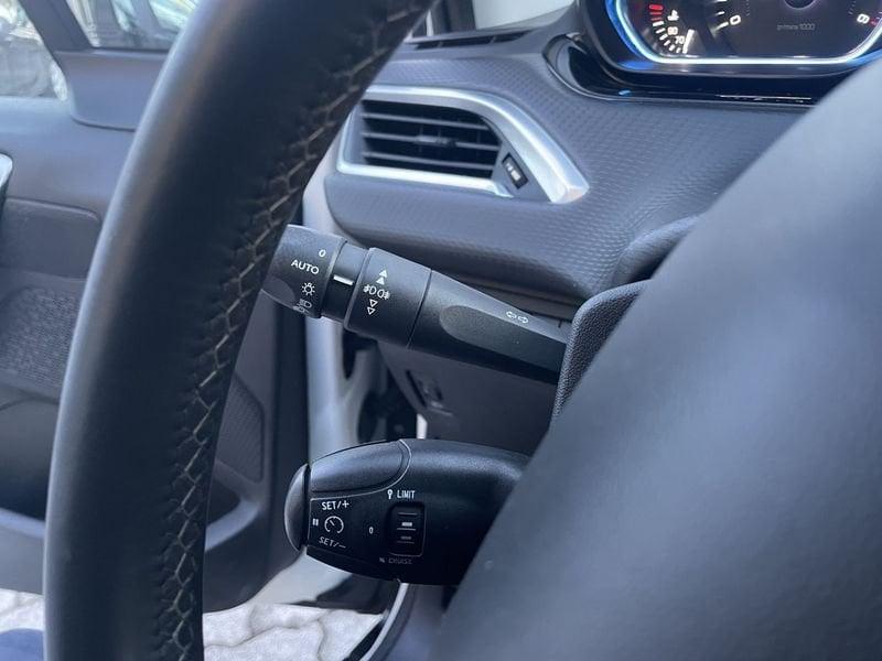 Peugeot 2008 2008 1.6 e-hdi 8v Allure NAVI+CLIMA AUTO+PACK LUCI