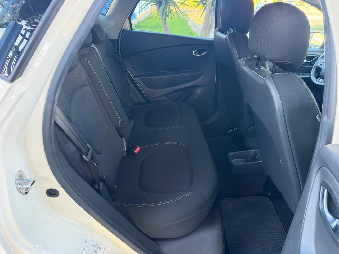 Renault Captur dCi 8V 90 CV EDC Sport Edition