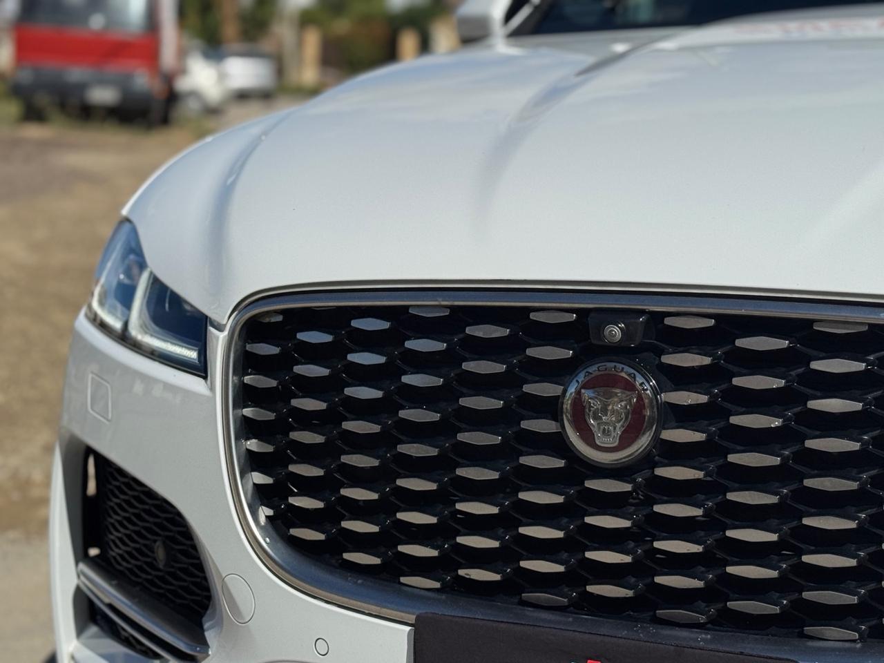 JAGUAR F-PACE 30D 300 CV MHEV R-DYNAMIC R22 TETTO FULL IVA