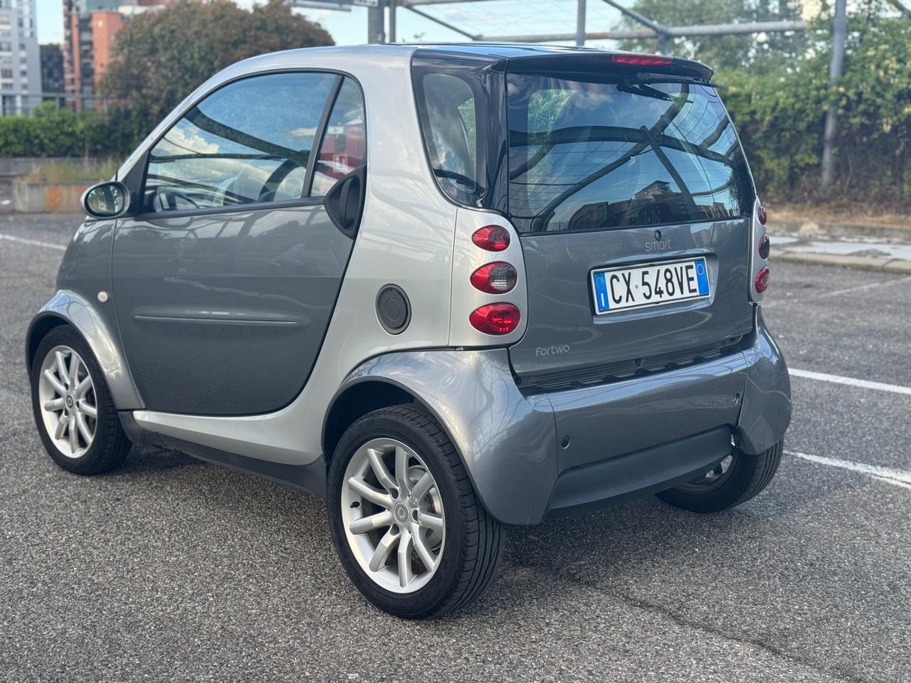 Smart ForTwo 700 coupé pure (45 kW)