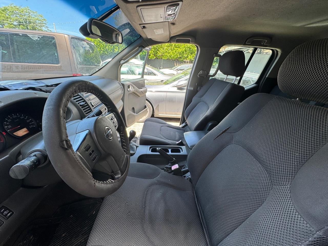 Nissan Navara 2.5 dCi 4 porte Double Cab LE