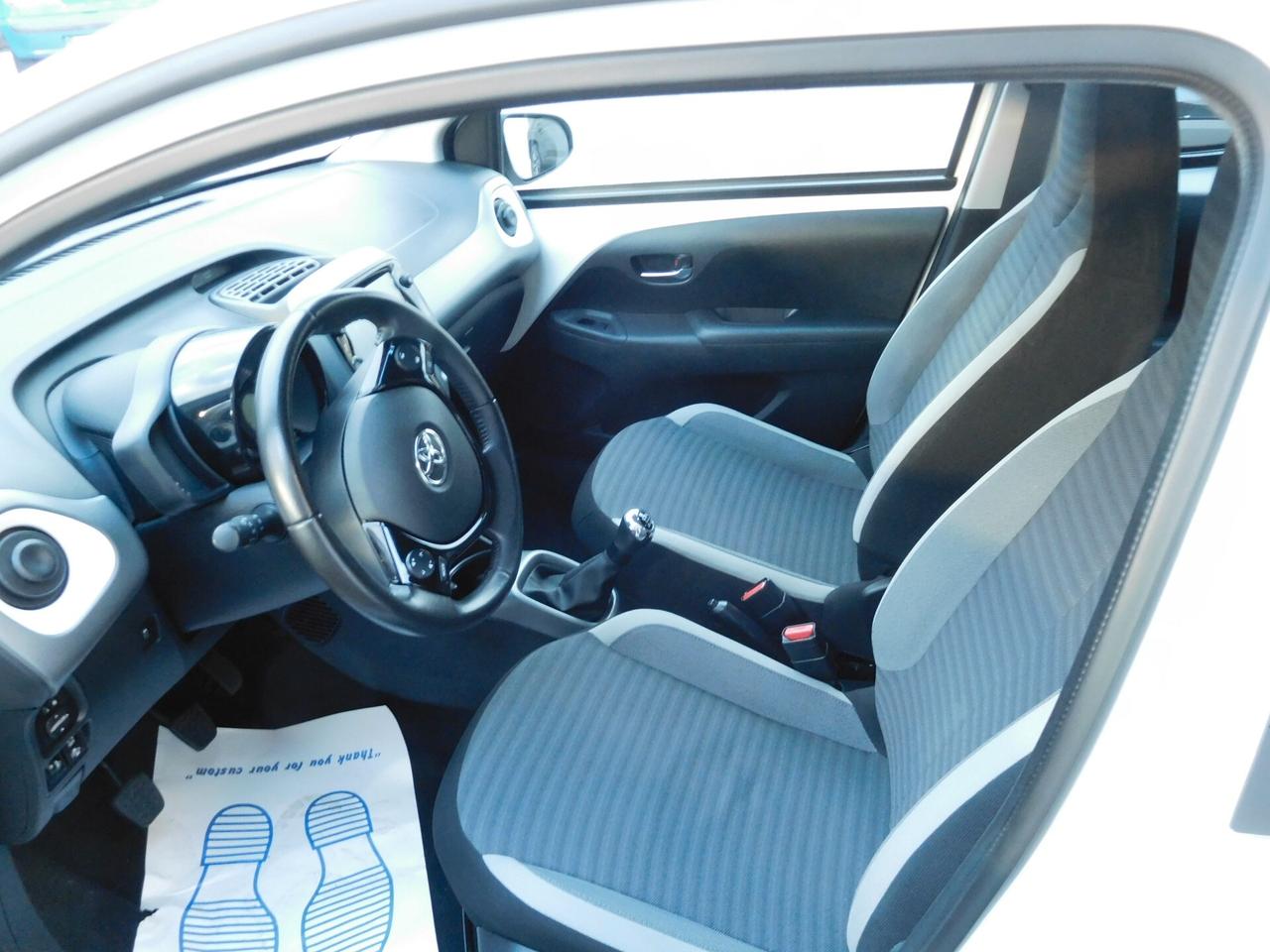 Toyota Aygo 1.0 VVT-i 72 CV 5 porte x-fun