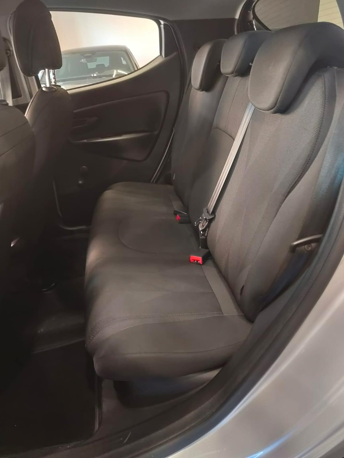 Lancia Ypsilon 1.2 69 CV 5 porte GPL Platinum