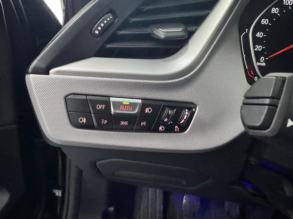 BMW 116d 5p. Sport UNICO PROP/ LED/ NAVIGATORE/ NEOPATENTATI