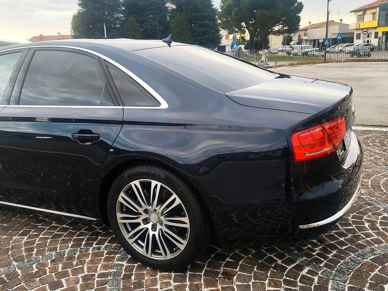 Audi A8 L 3.0 TDI 250 CV quattro tiptronic