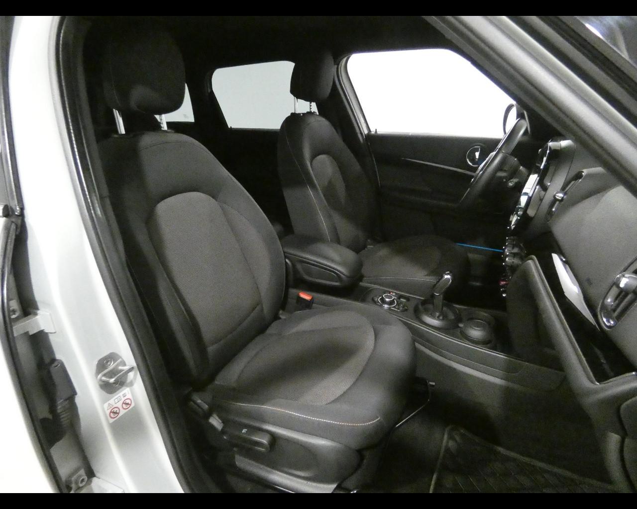 MINI Mini Countrym.(F60) - Mini 1.5 Cooper Business Countryman