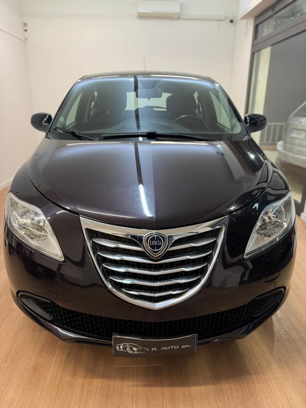 Lancia Ypsilon 0.9 TwinAir 85 CV 5 porte S&S Gold