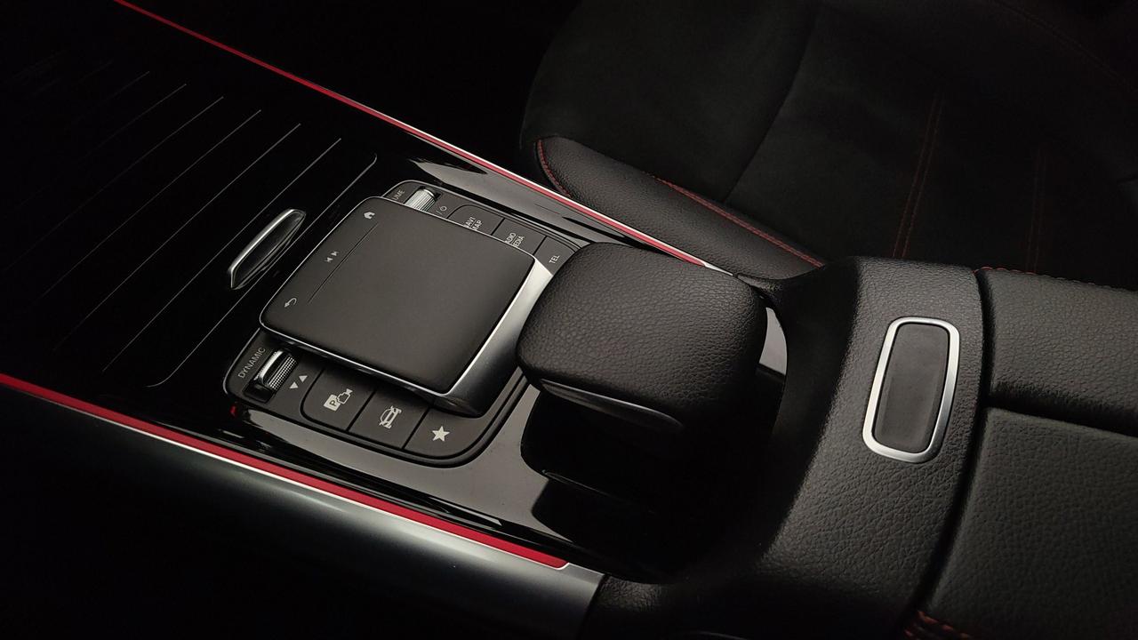 Mercedes-Benz GLA-H247 2020 - GLA 180 d Premium auto