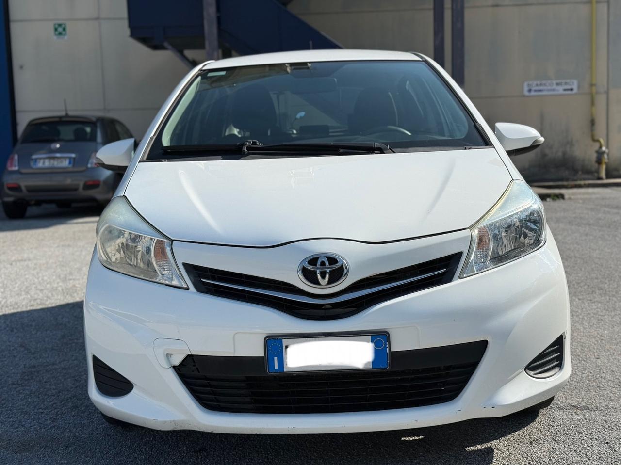 Toyota Yaris 1.0 benzina 69 cv 5 porte