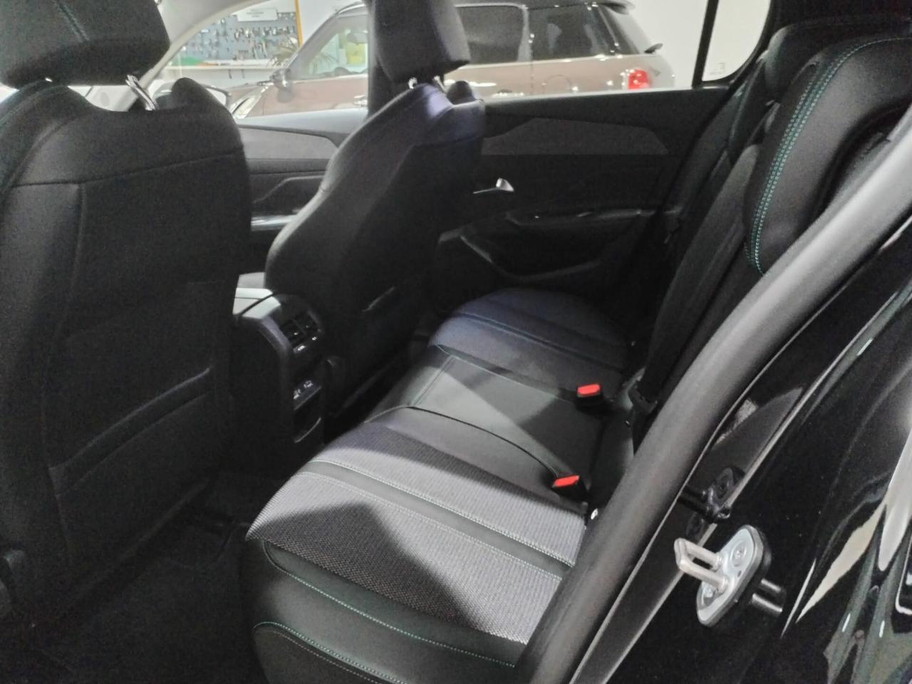 Peugeot 308 BlueHDi 130 S&S EAT8 Allure