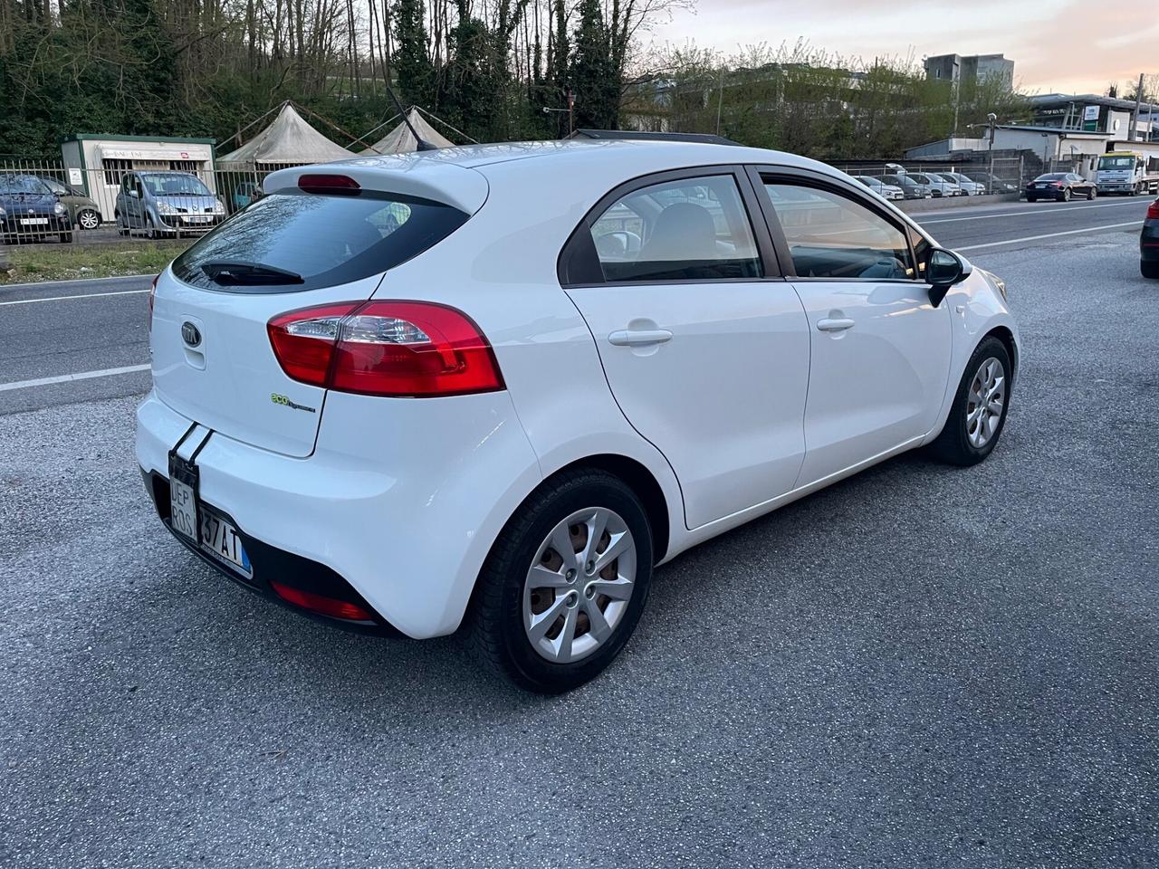 Kia Rio 1.1 CRDi 5p. Cool