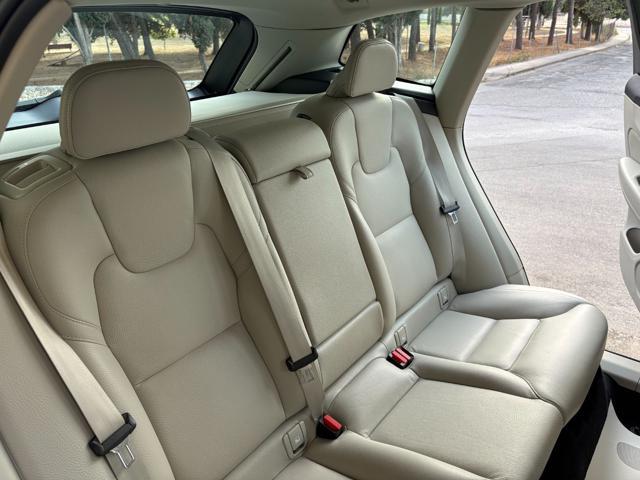VOLVO XC60 B4 (d) automatico Plus Bright N1 (AUTOCARRO 5 P)