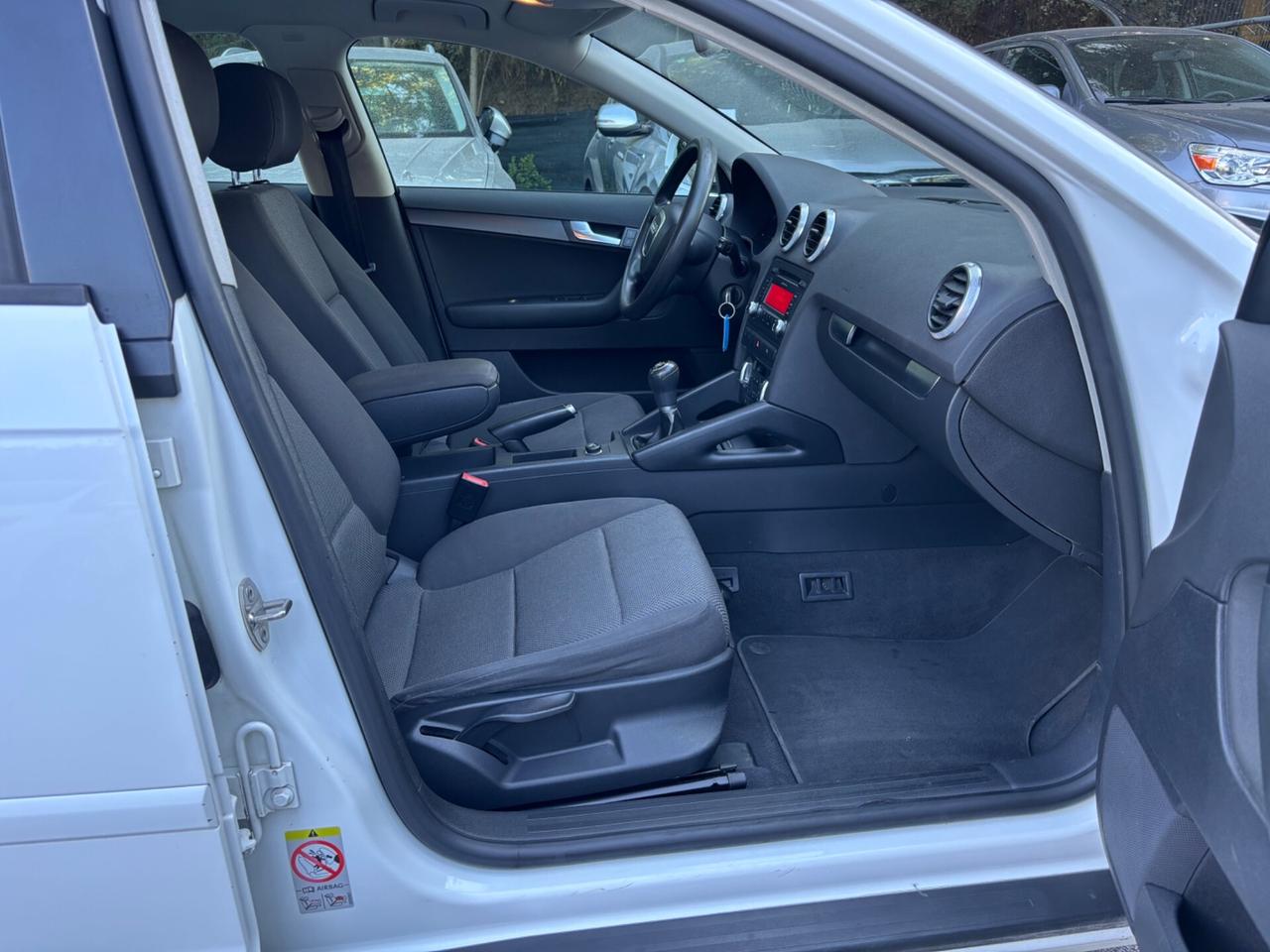 Audi A3 SPB 1.6 TDI 105 CV OK NEOPATENTATI