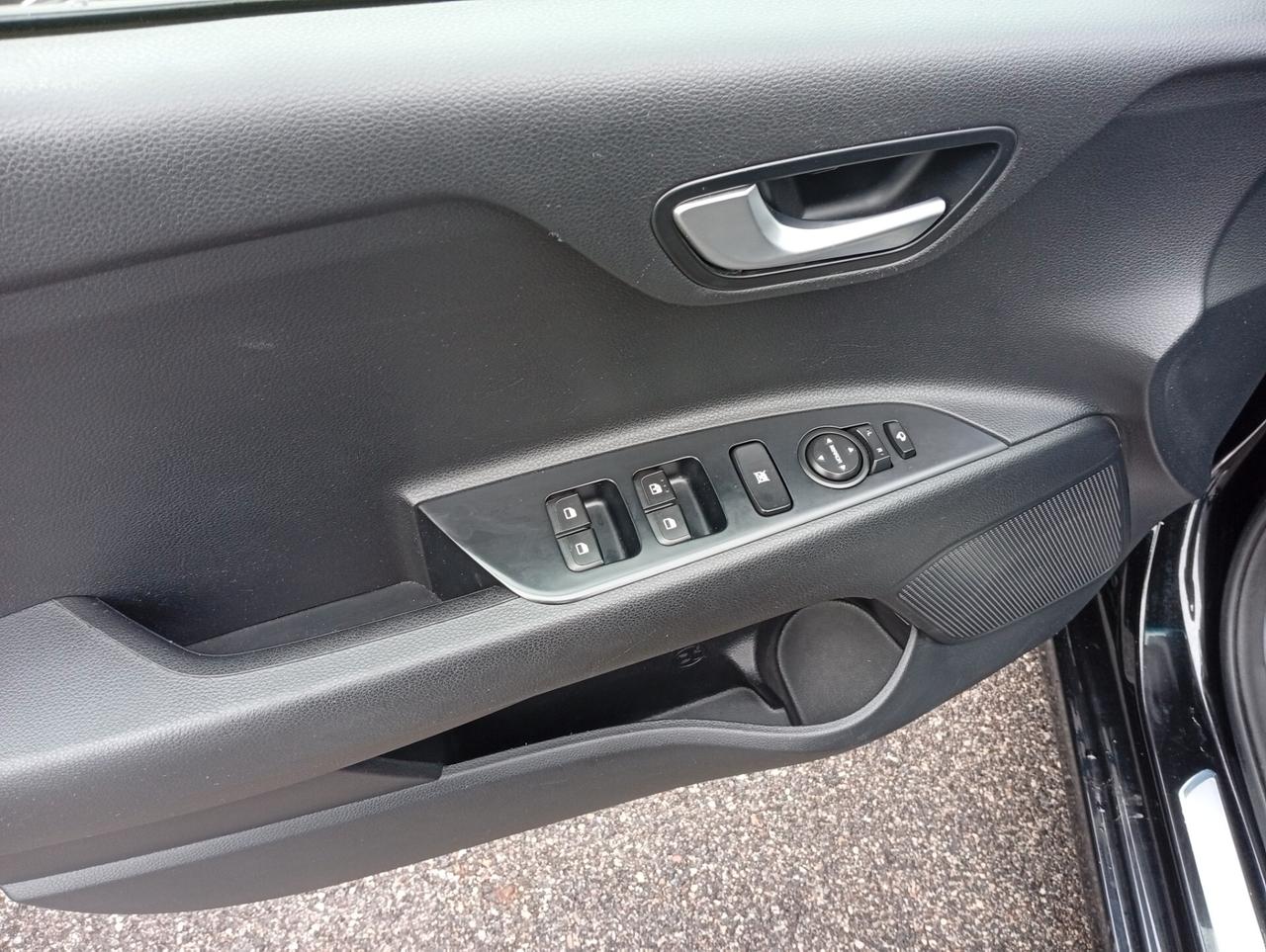 Kia Rio 1.4 CRDi 5p. Cool NEOPATENTATI OK