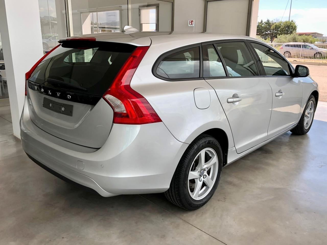 VOLVO V60 D2 GEARTRONIC KINETIC