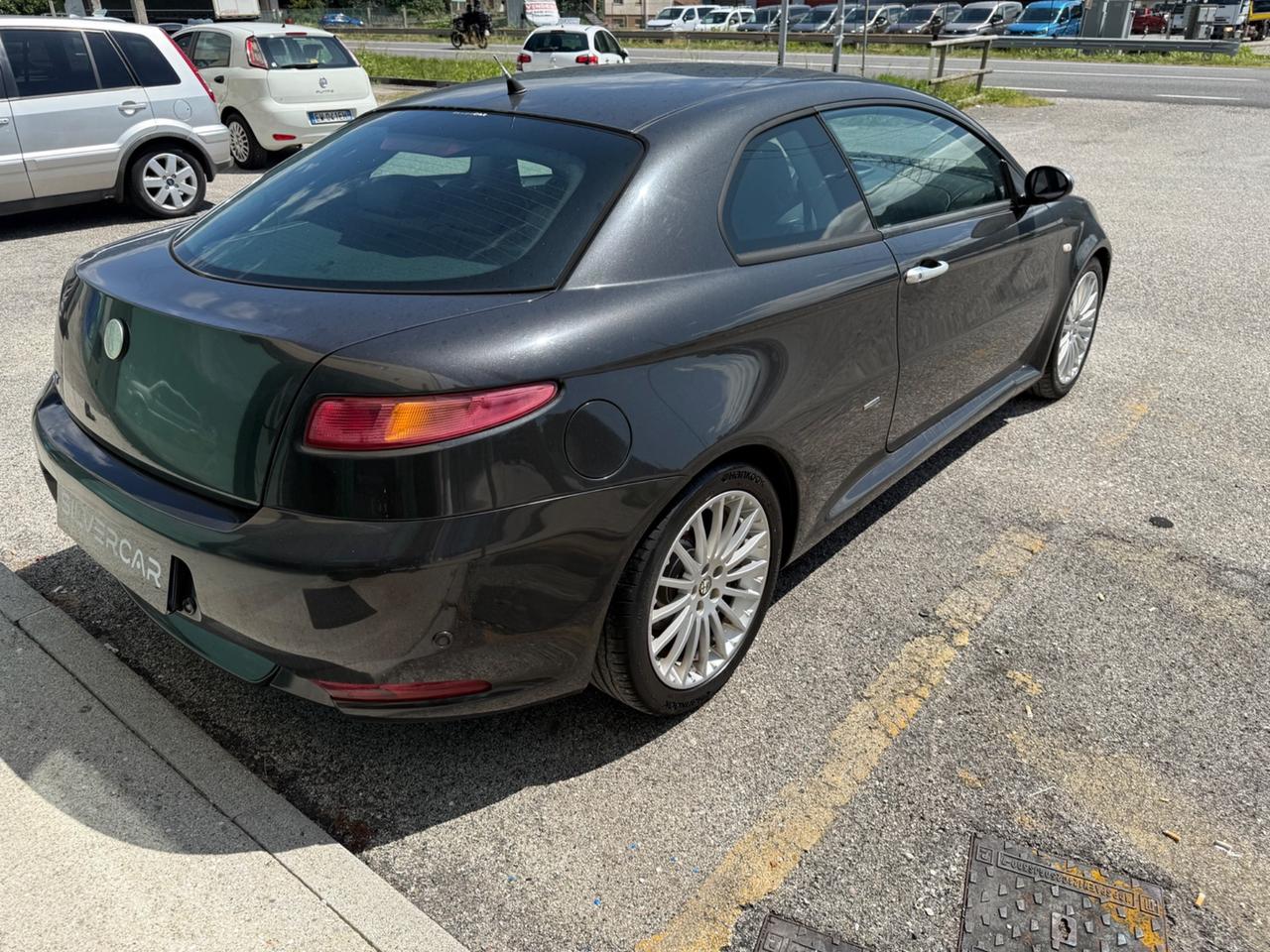 Alfa Romeo GT - 1.9 MJT Luxury