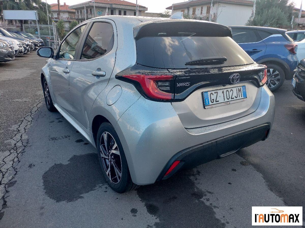 TOYOTA - Yaris 1.5h Trend