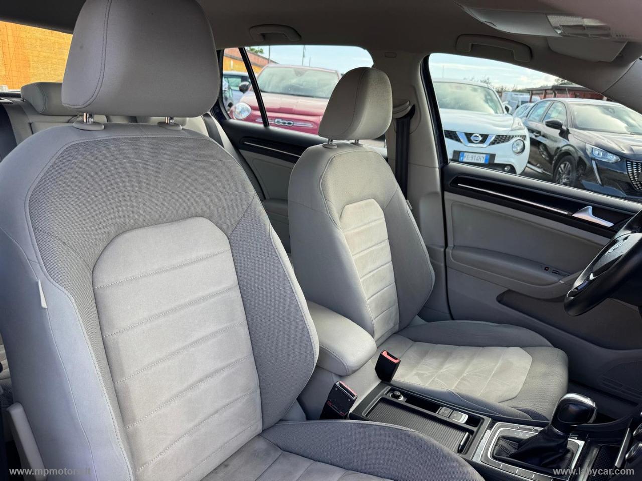 VOLKSWAGEN GOLF COMFORTLINE 1.4 TGI 110CV AUTOMATICA