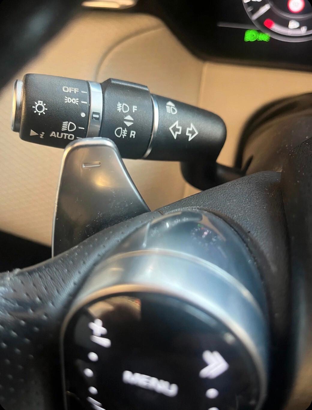 RANGE ROVER VELAR R-DYNAMIC SE 5p 3.0 D V6 300CV SE TETTO NAVI CERCHI 21 VIRTUAL