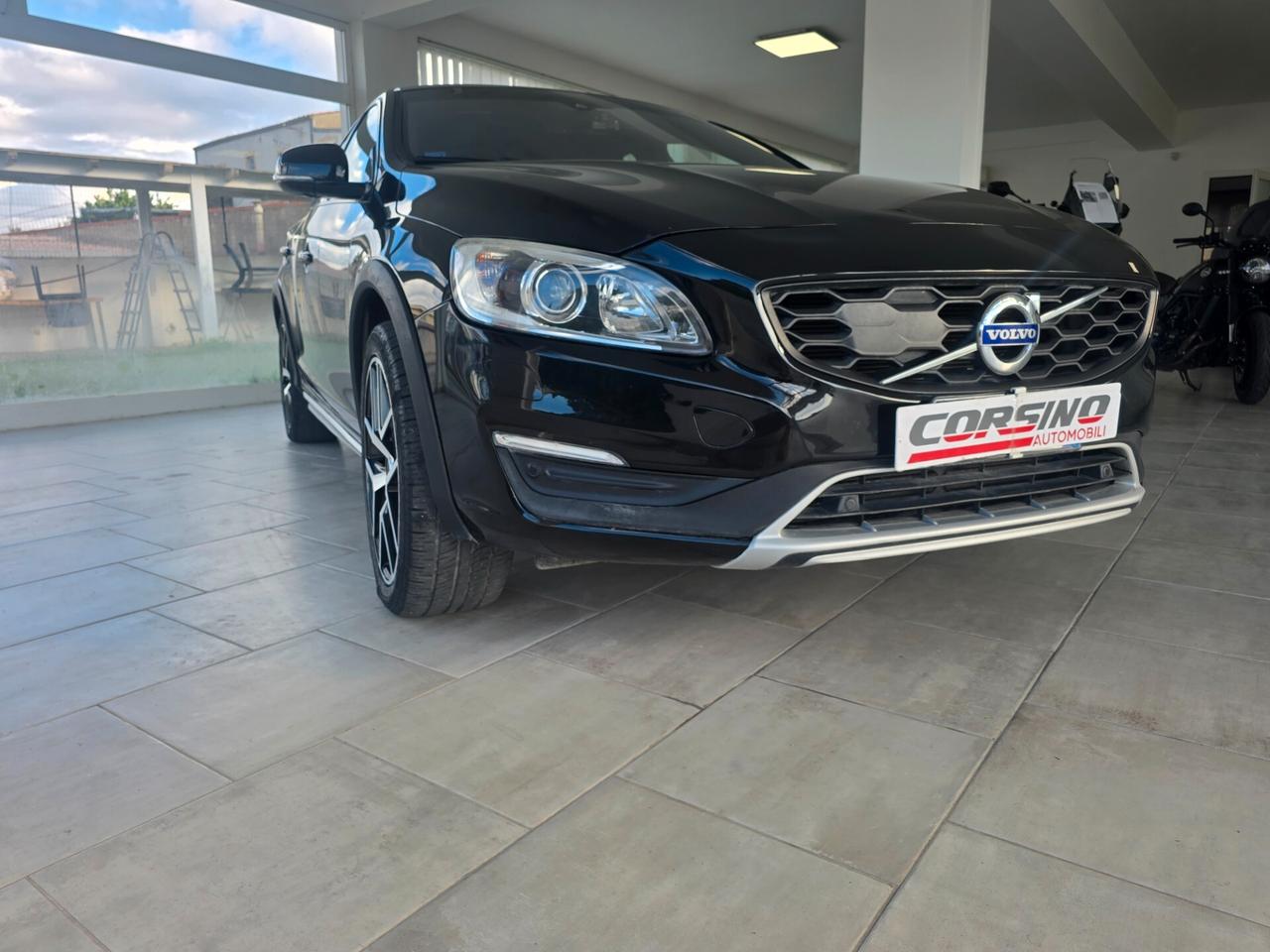 Volvo V60 Cross Country D4 Geartronic Summum