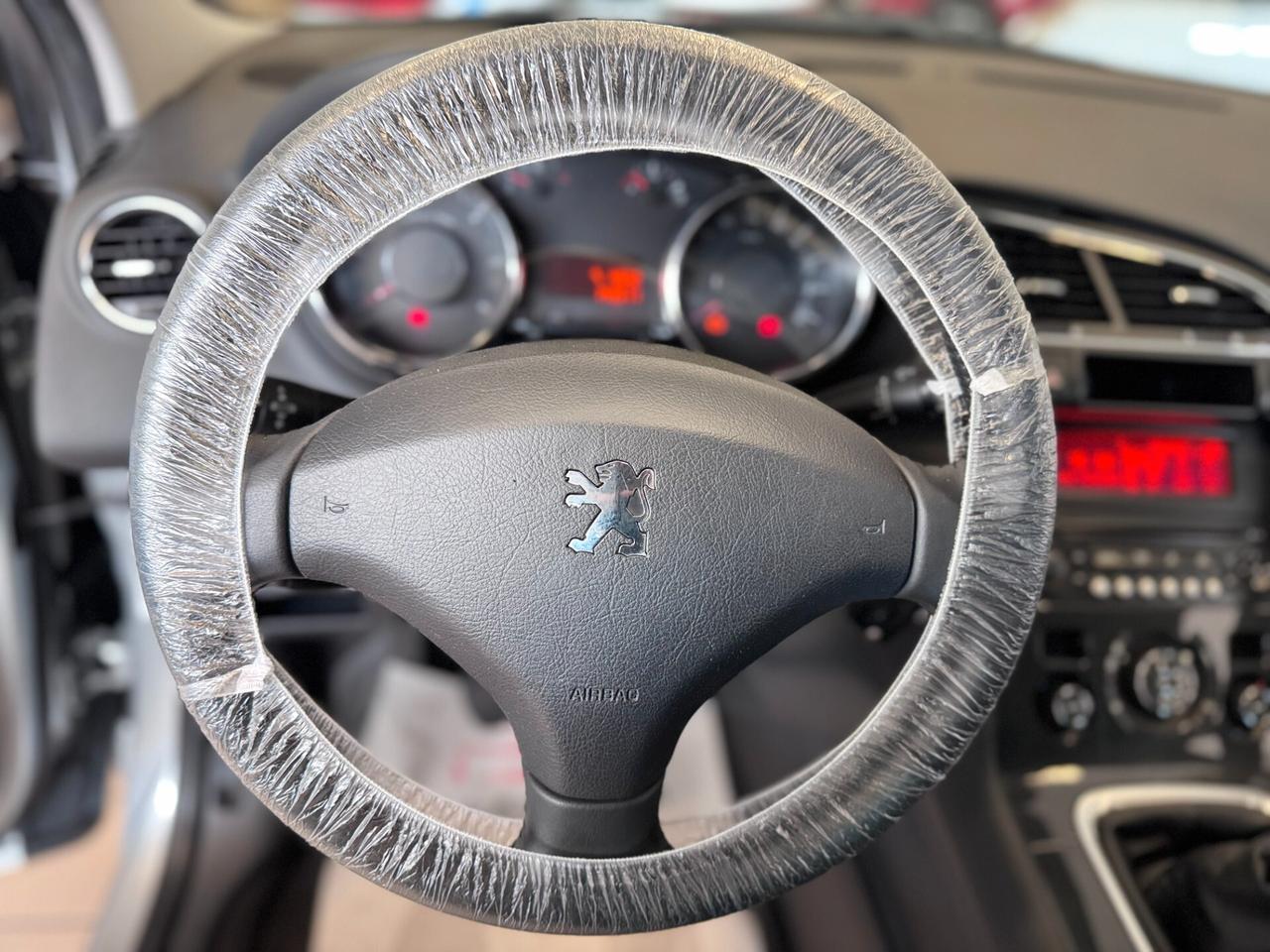 Peugeot 3008 1.6 HDi 112CV Tecno