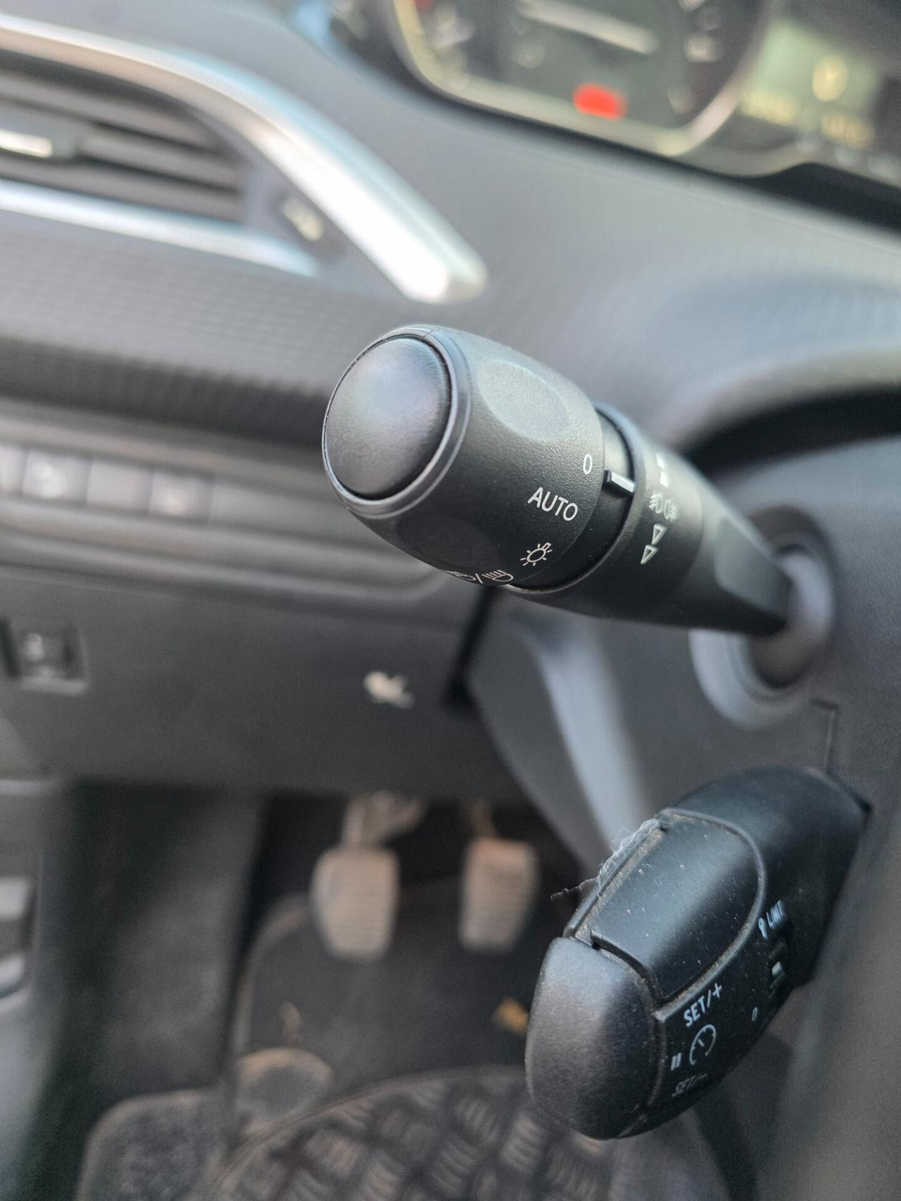 Peugeot 2008 PureTech Turbo 110 S&S Allure