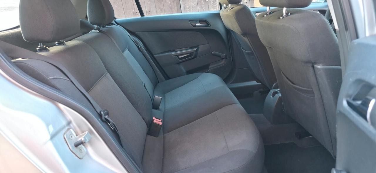 Opel Astra 1.7 CDTI 101CV 5 porte Cosmo neop