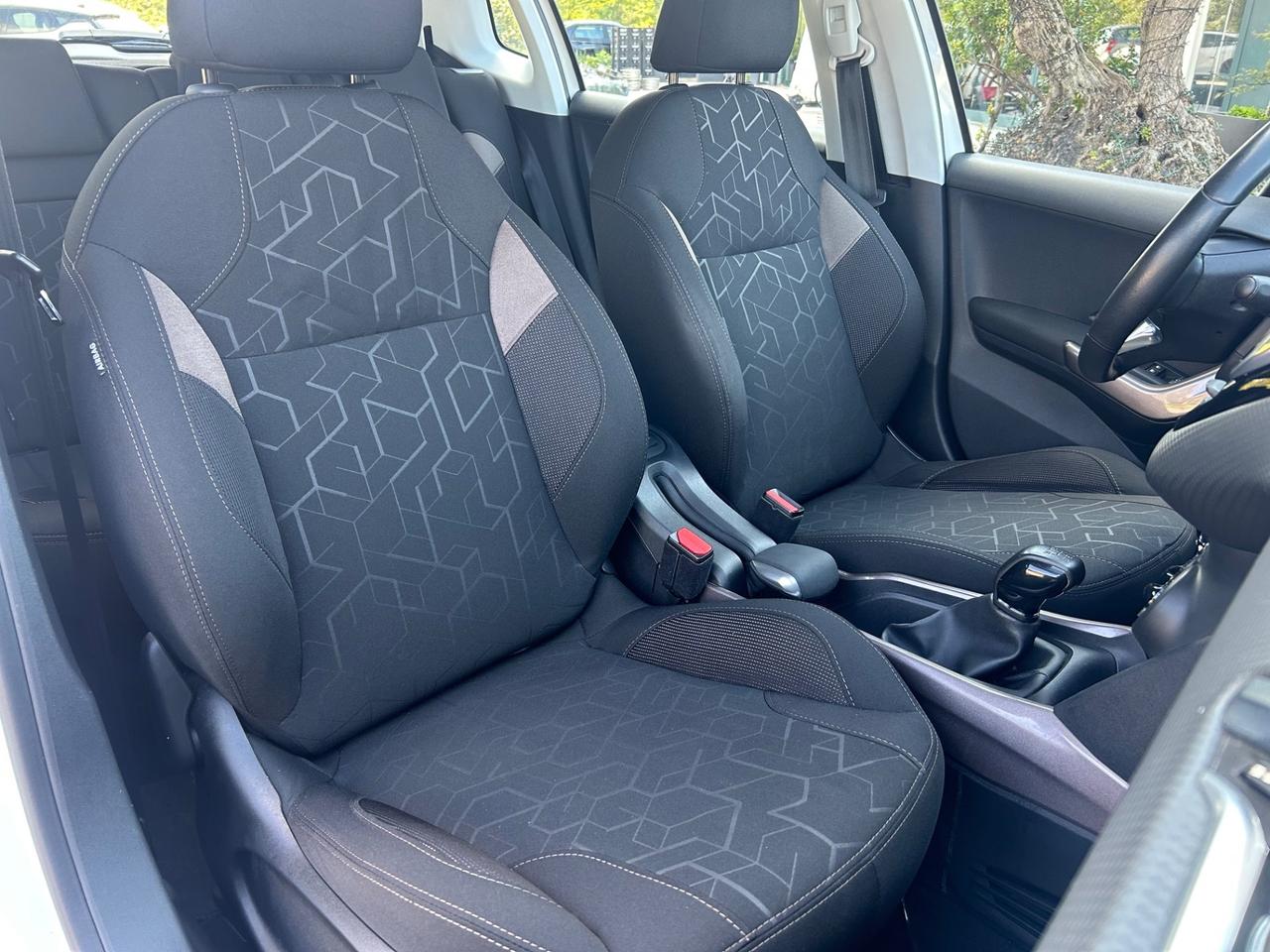 Peugeot 2008 PureTech 82 Allure *Neo patentati *