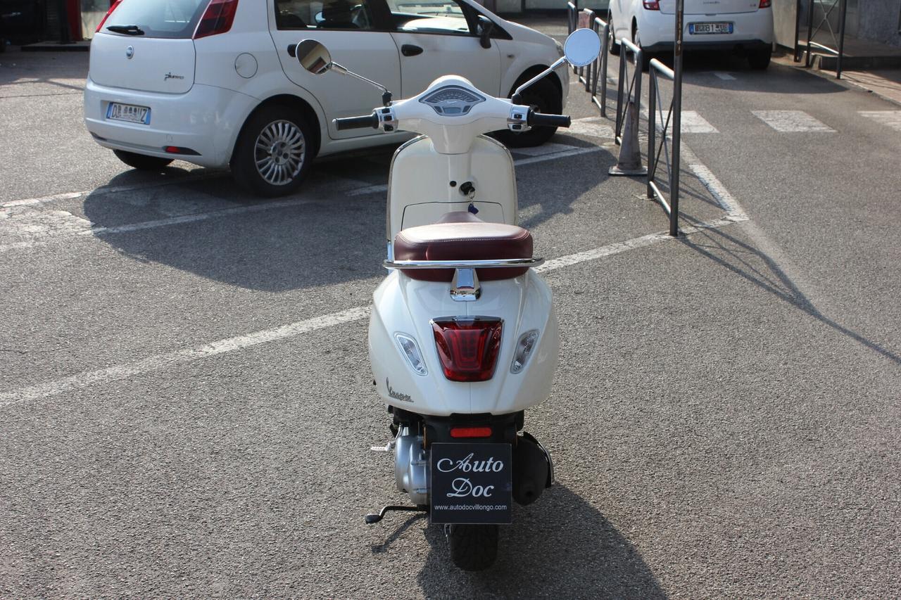 Piaggio Vespa 50 Primavera 4T POCHISSIMI KM!!