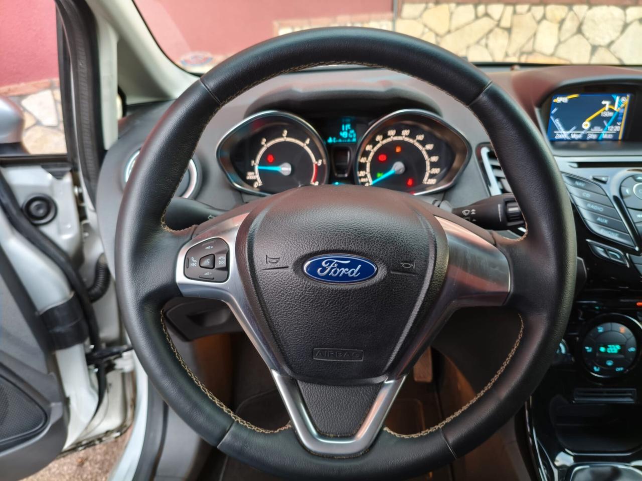 Ford Fiesta 1.5 TDCi 75CV 5 porte Titanium