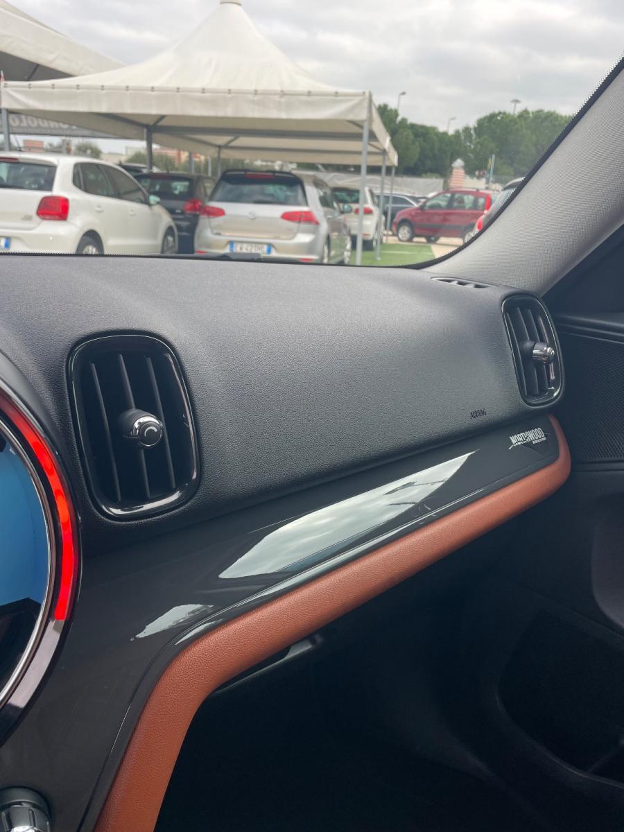 MINI - Countryman - Mini One D Northwood Edition