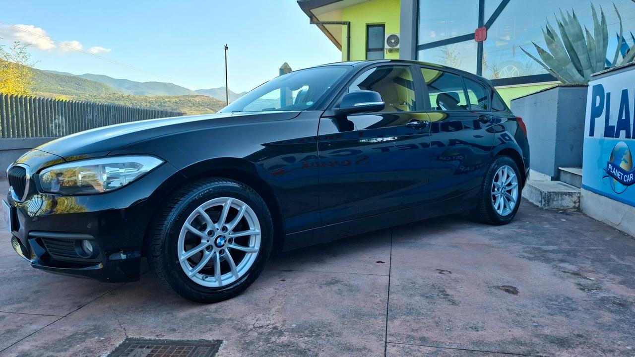 Bmw 116 116d 5p. Urban UNICO PROPRIETARIO--PER NEOPATENTATI