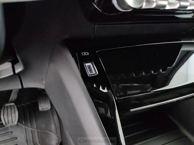 Peugeot 2008 2008 1.2 hybrid Allure 145cv e-dcs6