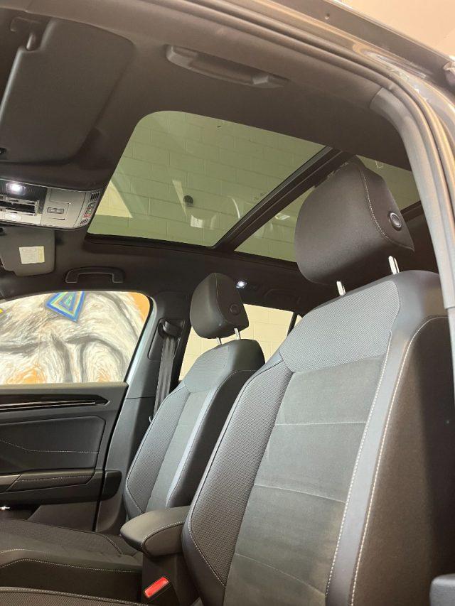 VOLKSWAGEN T-Roc 2.0 TDI SCR 150 CV DSG R-Line