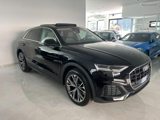 AUDI Q8 50 TDI 286 CV Quattro tiptronic Tetto apribile